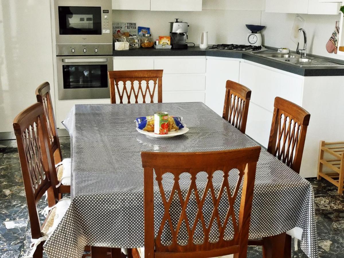 La Casetta Di Nonna Pina - Appartamento Con Cucina In Pieno Centro Torre Annunziata Eksteriør billede