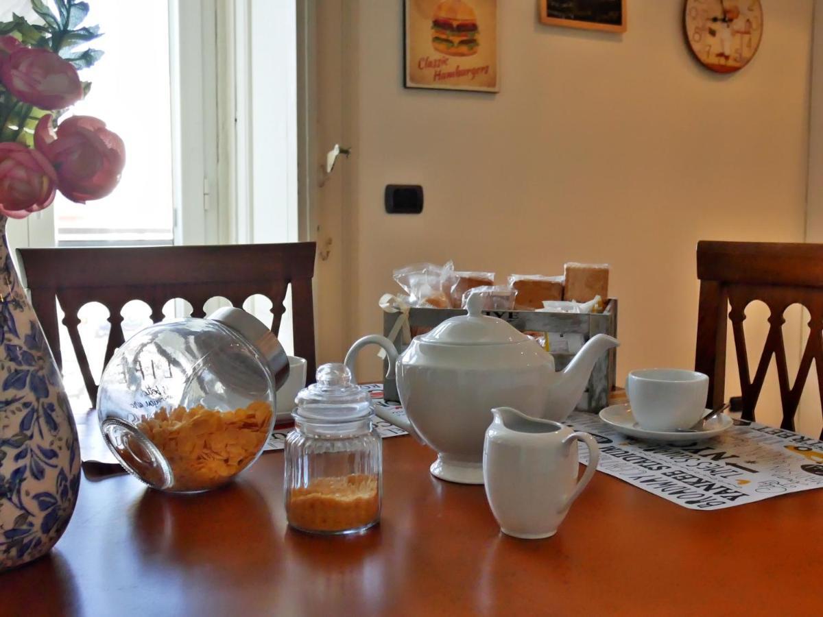 La Casetta Di Nonna Pina - Appartamento Con Cucina In Pieno Centro Torre Annunziata Eksteriør billede